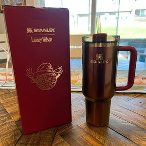 Lainey Wilson x Stanley